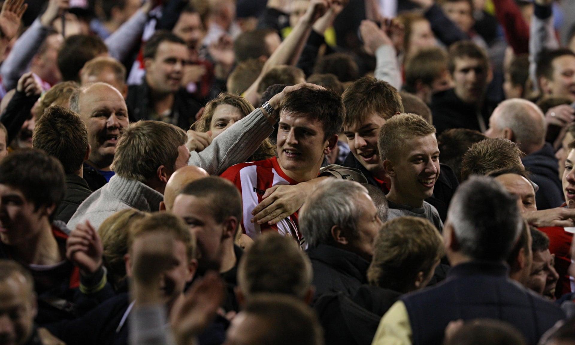 搅动足坛舆 搅动足坛舆